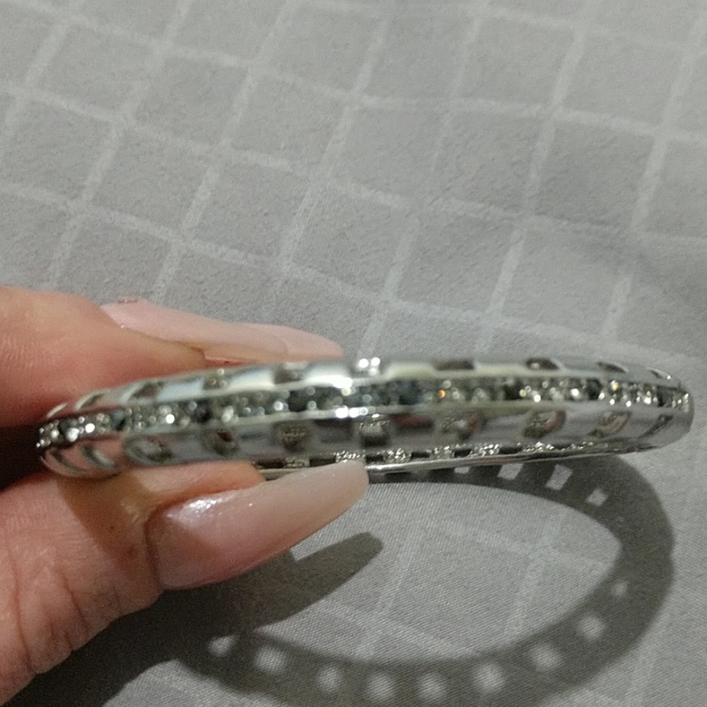 Bracelet - Picture 3 of 3